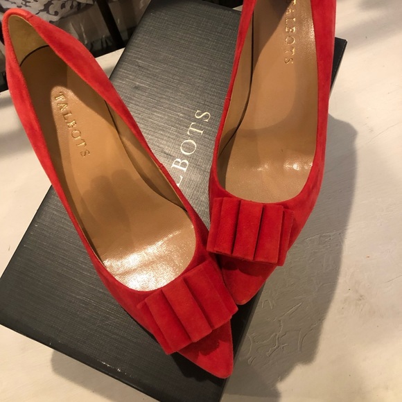TALBOTS… red suede pumps - Picture 4 of 13